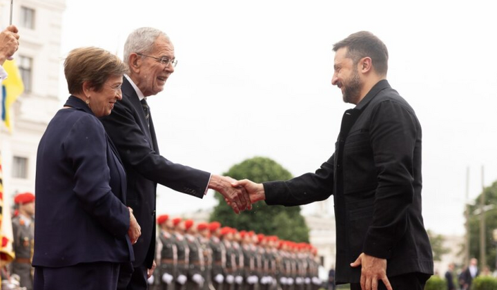 Зеленський обговорює покупку оборонного пакету