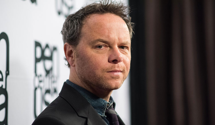 Сцена з серіалу Чужий, де Хоулі веде війну з корпораціями