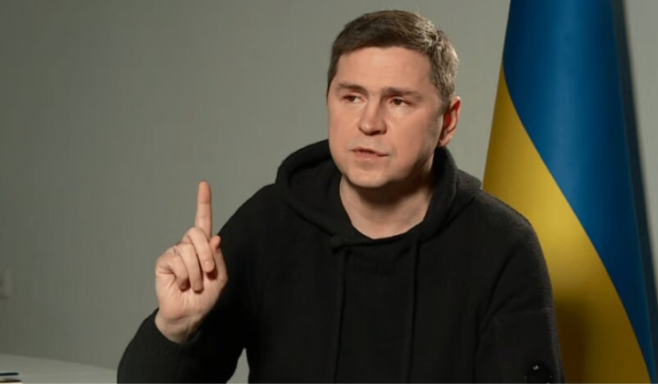 Подоляк коментує відставку Єрмака