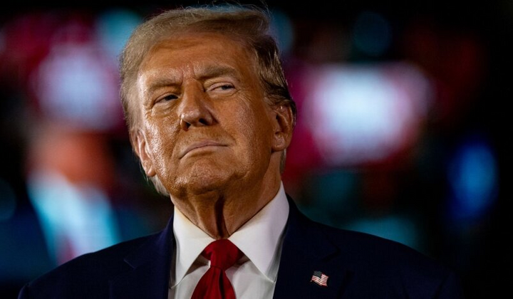 Трамп підписує документи для інтелектуального розвитку