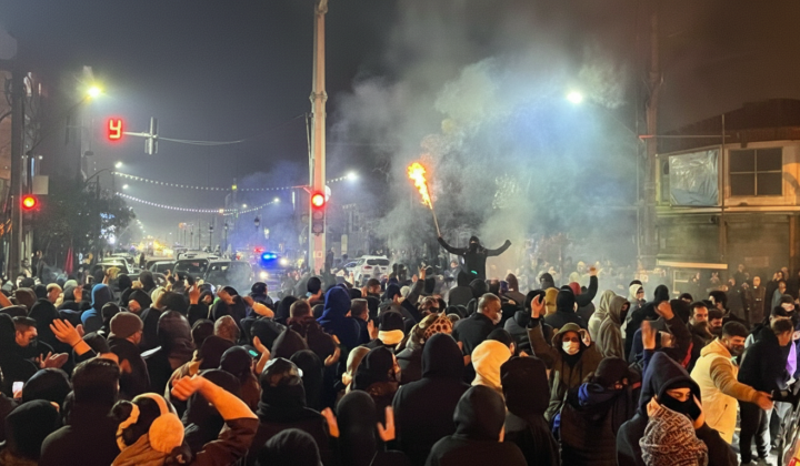 Протестующие в Иране на улице
