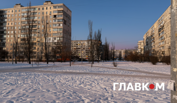 Пожежна машина на темному фоні
