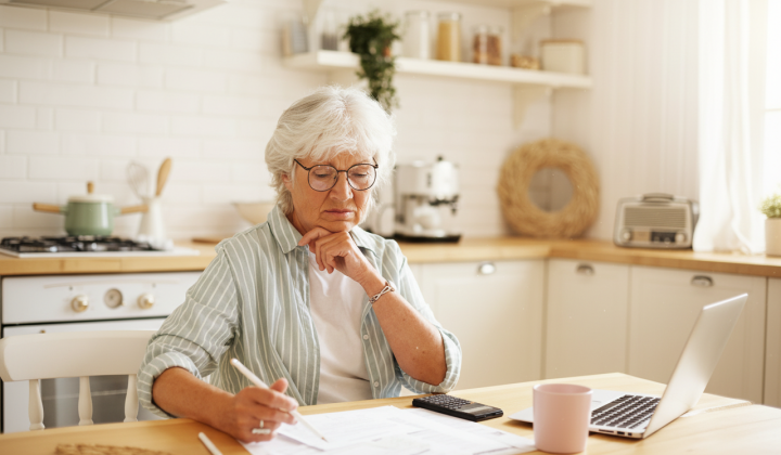 Working abroad and pensionable service