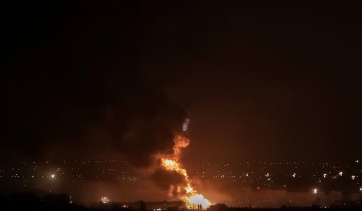 Defense attacked oil refinery: key facilities damaged