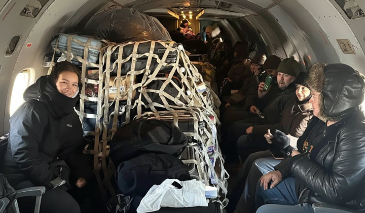 Пасажирів пересадили на вантажний літак