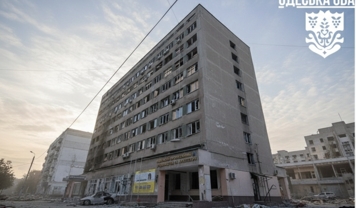 Поврежденный детский сад в Одессе