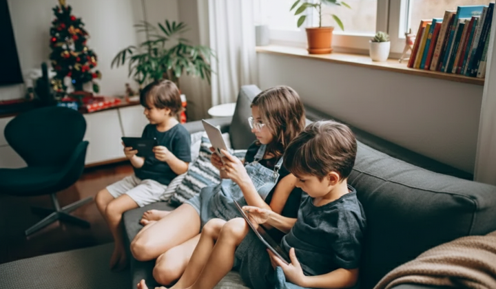 France bans social media for children