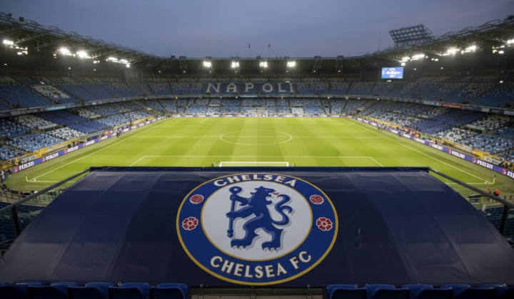 Napoli fans attacked Chelsea supporters
