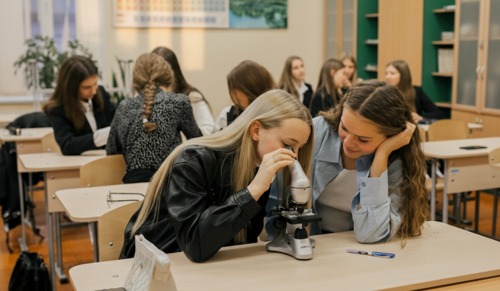 Image of support for students and teachers in Kyiv schools