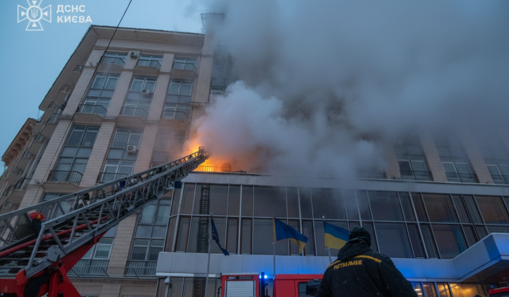 Пожежа в готелі Дніпро, евакуація 57 людей
