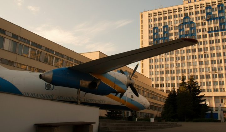 Зеленський надав статус національного Київському авіаційному інституту