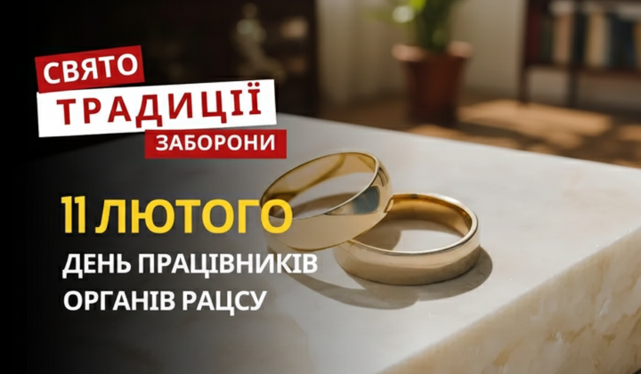 Юнак в лабораторії, вітає жінку вчену