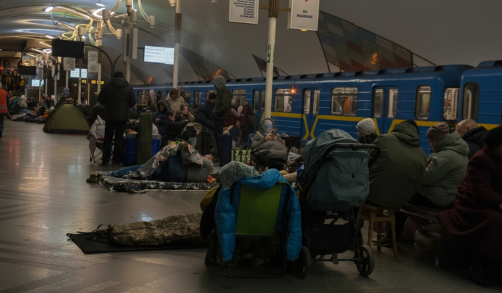 Розкладні стільці для станцій Київського метро