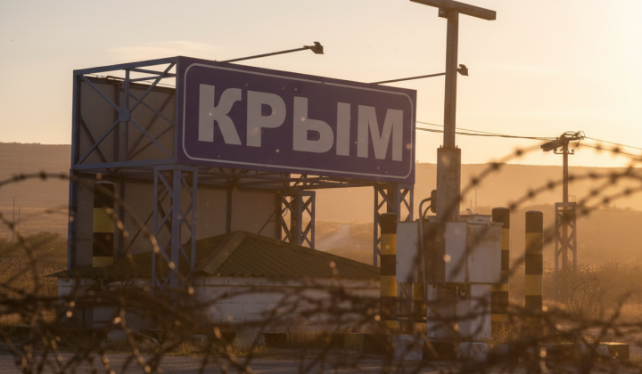 Empty flights and fuel shortage in Crimea