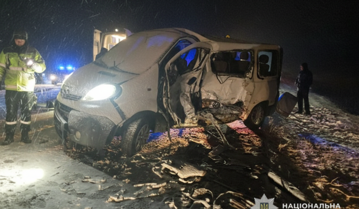 ДТП у Чернігівській області: аварія авто та мікроавтобуса