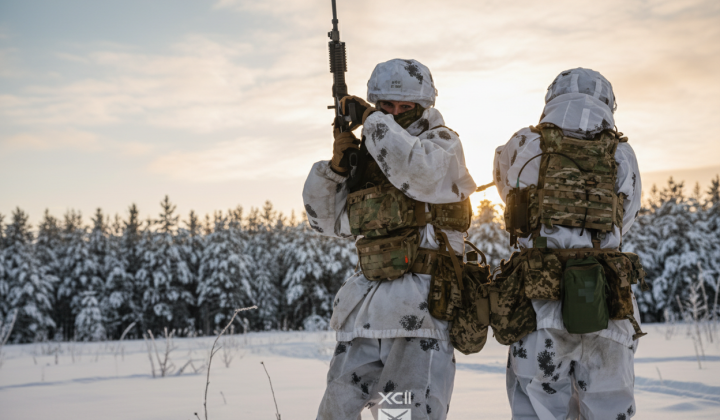 Fighters from 'Morok' group holding Russian soldiers captive