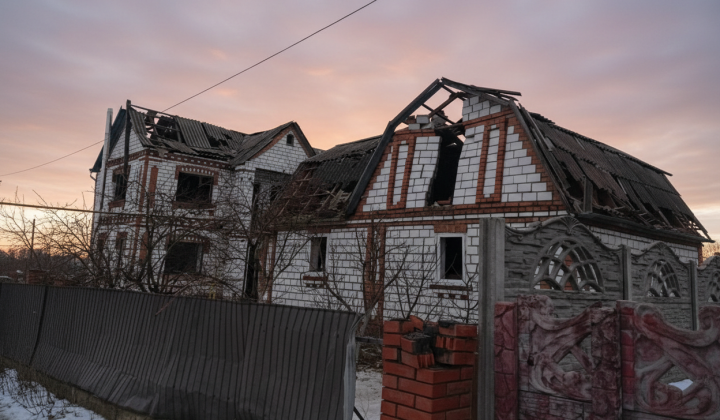 Обстріли житлових будинків в Україні
