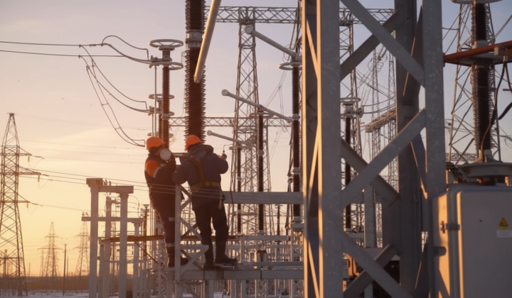 Energy workers receive awards from government