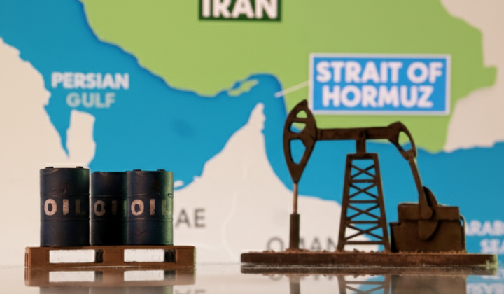 Потік нафти через Ормузьку протоку