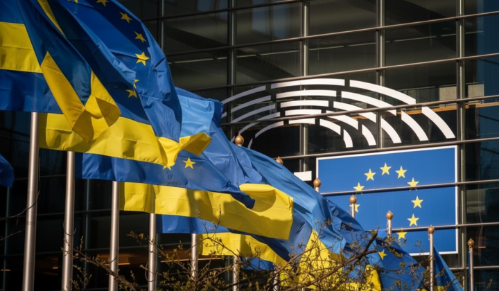 Графическое изображение о решении Европейского Совета относительно еврокредита