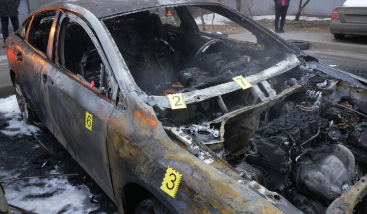 Задержание мужчины за поджог автомобиля