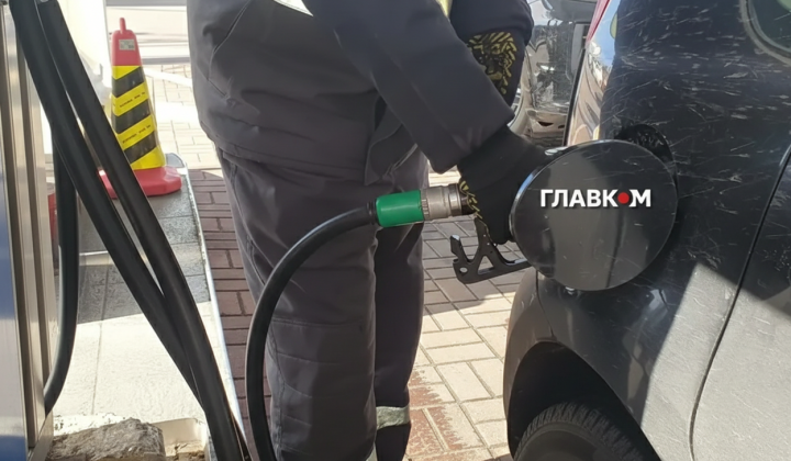 Average price for gasoline and diesel