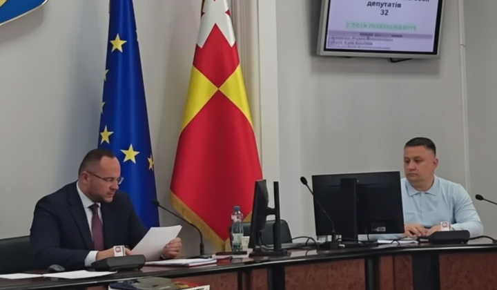 Луцкая городская рада - дострочно прекратила полномочия мэра и секретаря: решение после обысков НАБУ