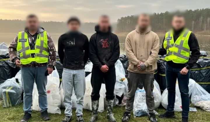 Поліцейські затримали наркоторговців в області