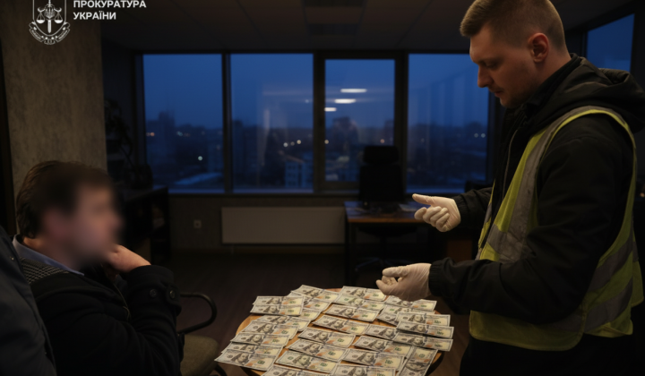 Задержанный адвокат за экзамен за 6 тысяч долларов