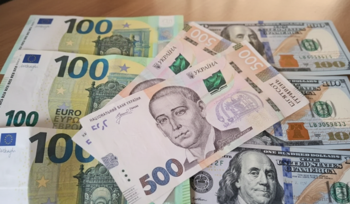 Курсы валют на 1 апреля 2026