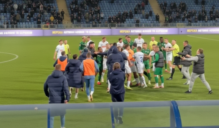 Mass brawl at UPL football match