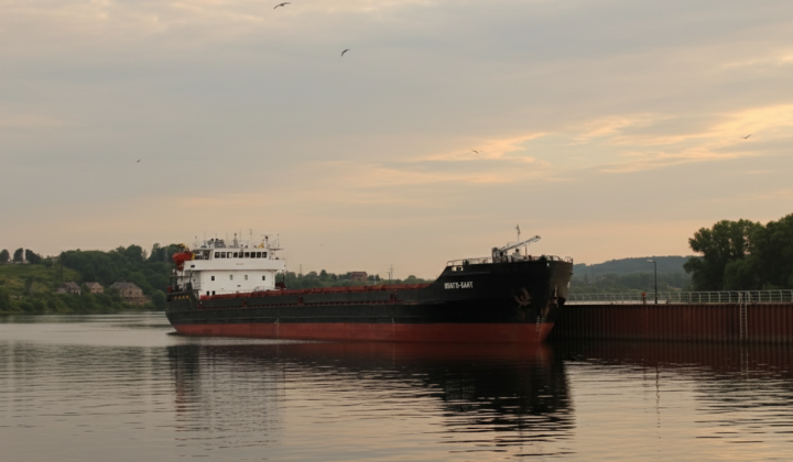 Российский грузовой корабль затонул в море