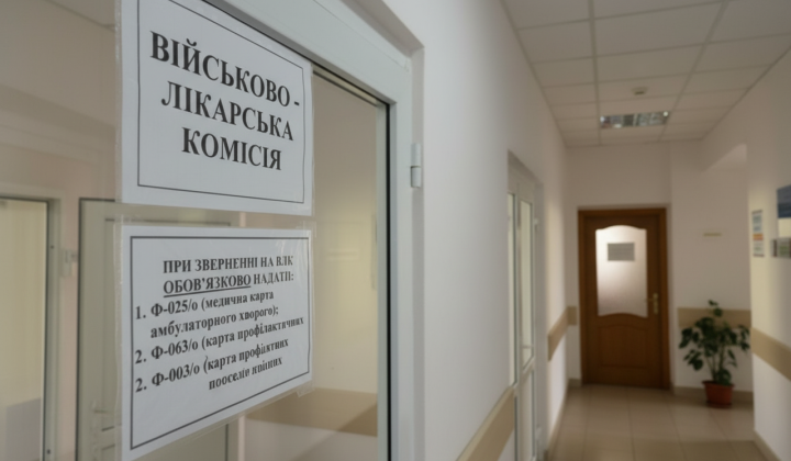 Wounded soldiers without medical assistance
