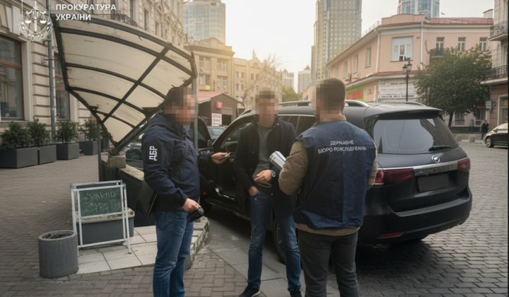 Адвокат и сообщники в преступлении