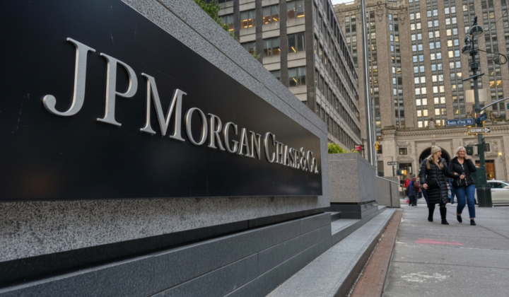 Wall Street bank profits from war