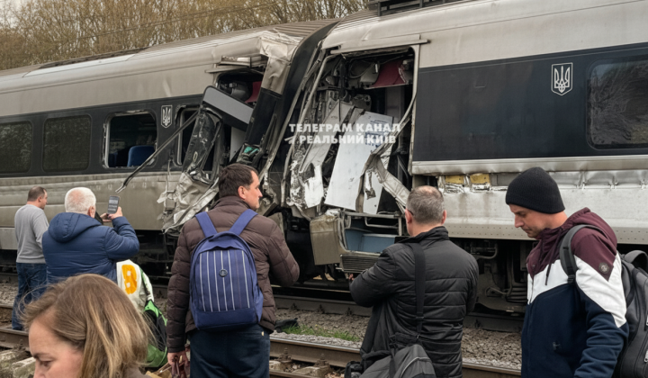 Поезд и локомотив в Виннице
