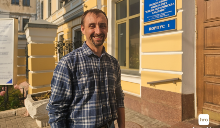 Лікарка шукає свого сина в мережі