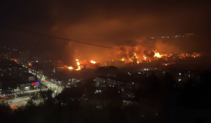 Ukrainian drones over large oil refineries