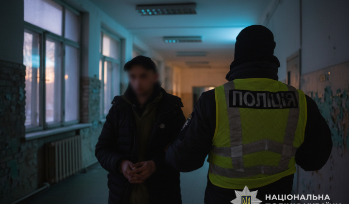 Чоловік з газовим балончиком у суді