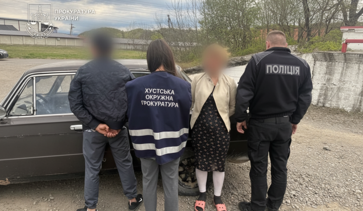 Мать продает детей для нищенства