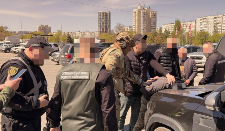 Двох командирів затримано за побори