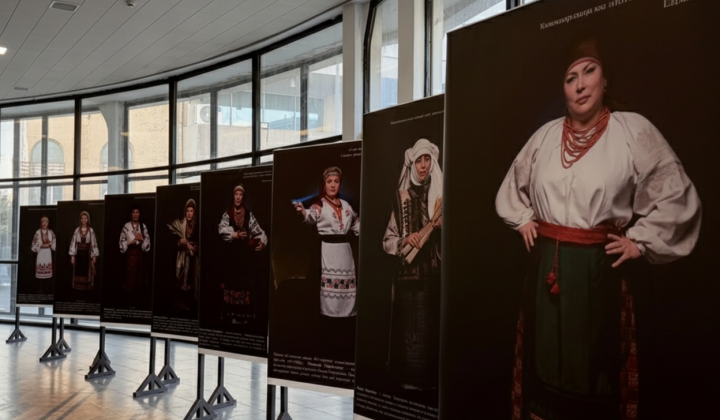 Фотовыставка на станции метро