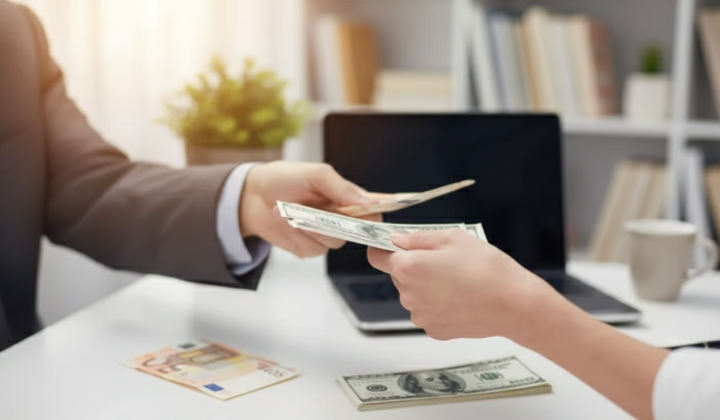Russians overwhelmed by debts of 45 trillion rubles