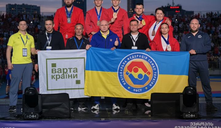 Українська команда на п’єдесталі переможців