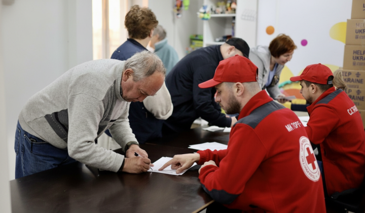 Гуманітарна допомога від ВПО у Києві