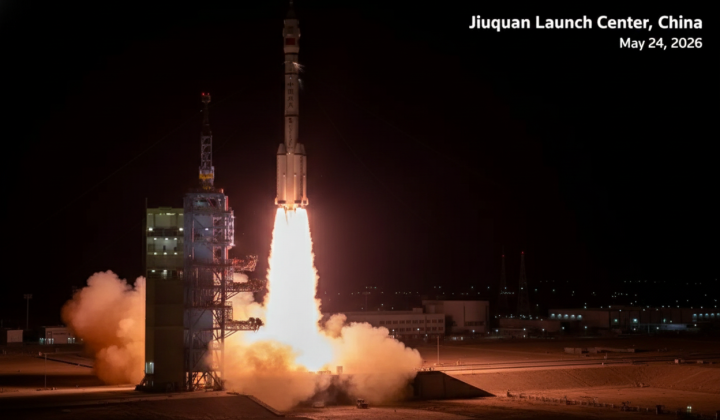 Chinese astronauts sent to space station