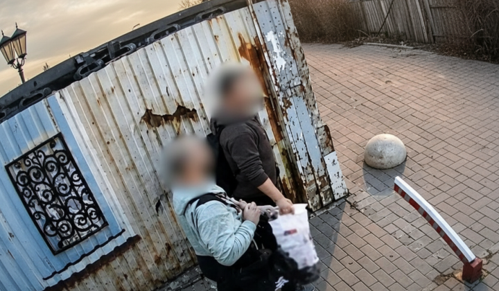 Хірург передає кошти шахраям
