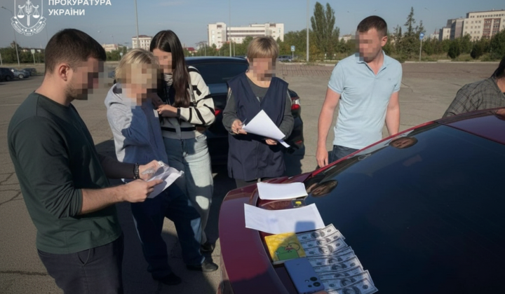 Сестры-близнецы в Днепропетровщине организовали схему уклонения от мобилизации