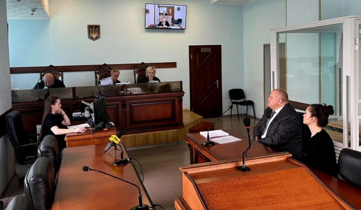 Суд залишив під вартою поліцейську