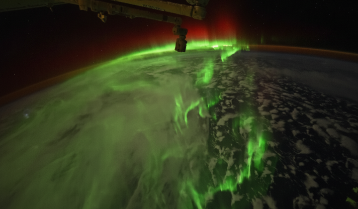 Полярне сяйво з борту Crew Dragon